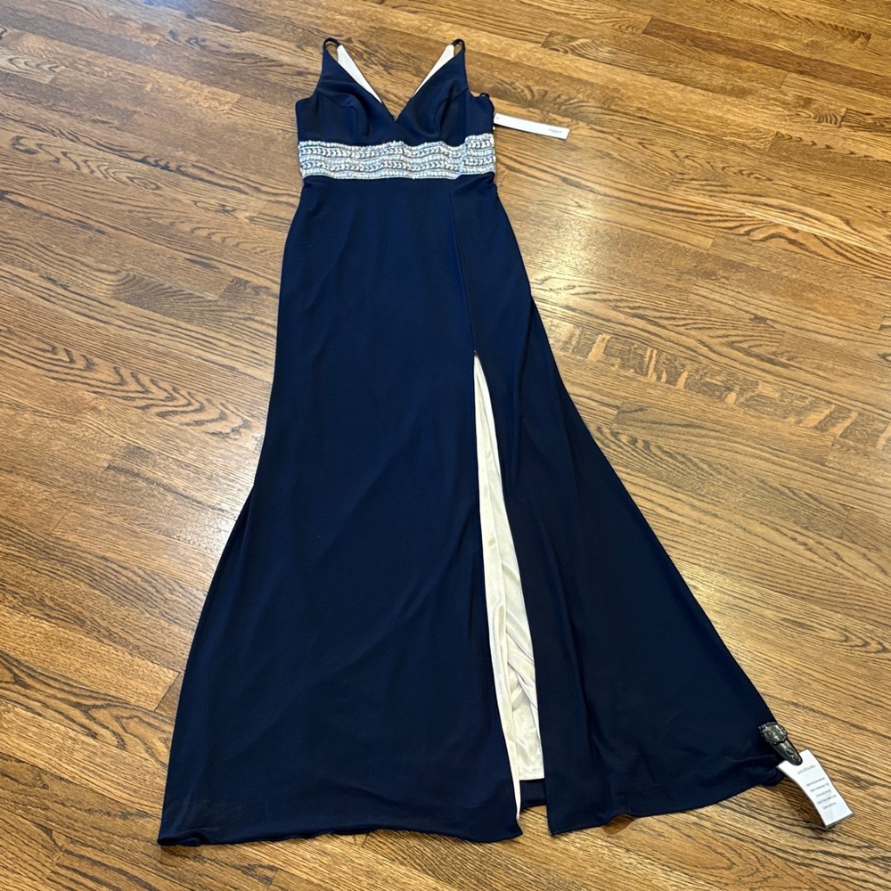 AQUA NWT Bloomingdale’s Navy Beaded Waist Evening Gown, slit, embellished, 2